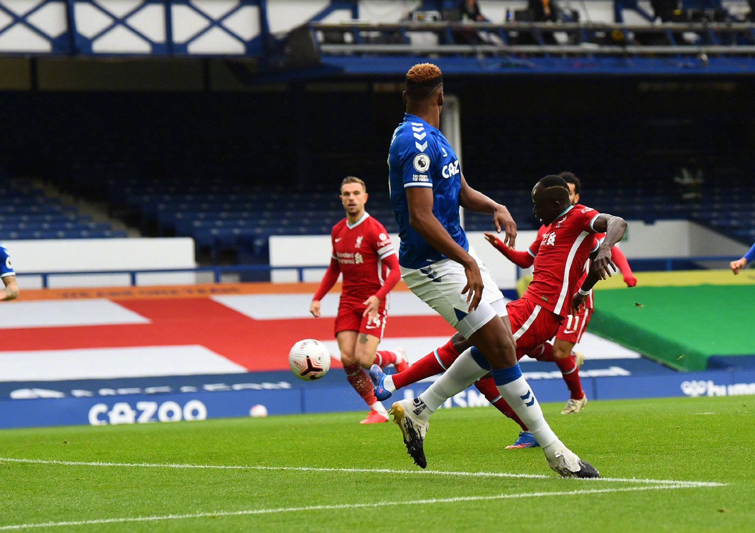 转会市场的 转会市场的